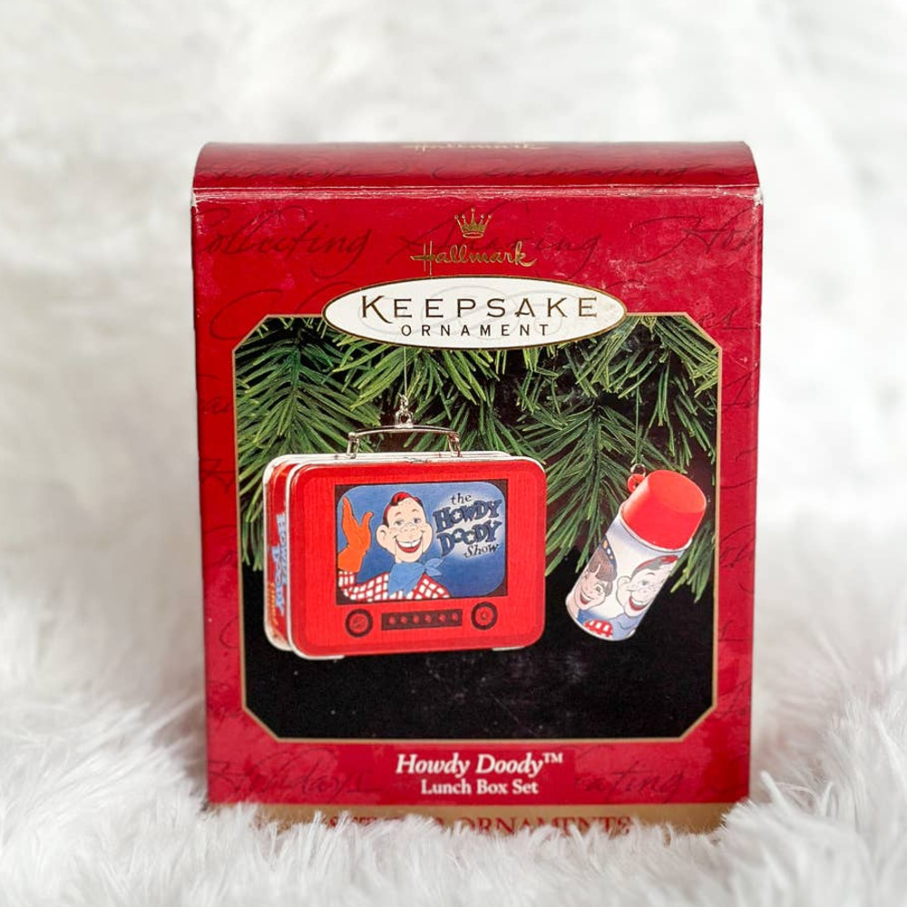 Hallmark Keepsake ornament   Howdy Doody Lunch Box Set 1999